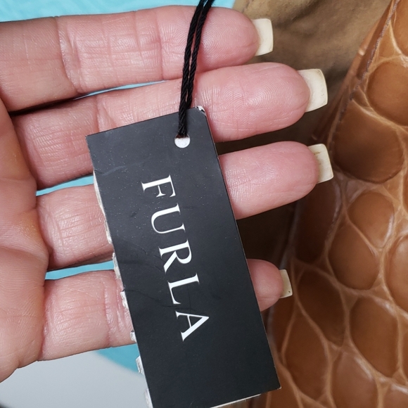 Handbag - Picture 3 of 7